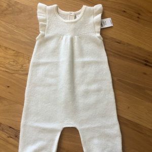 NWT GAP Cream Knit Romper, size 3-6 months